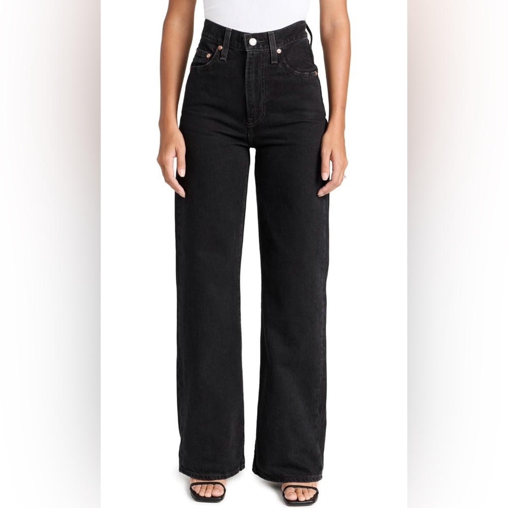 Levi’s Black Ribcage Wide Leg- Size 26